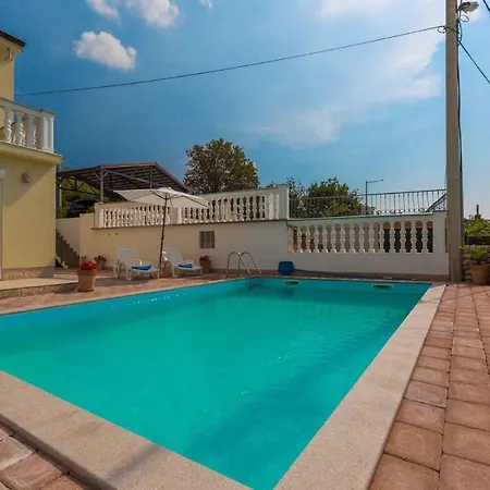 Holiday home In 39285
