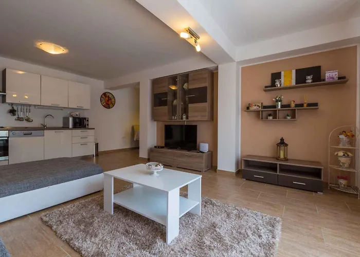 Villa In 39285