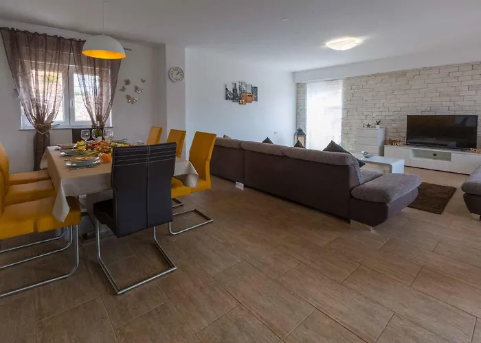 In 39285 Villa Grižane