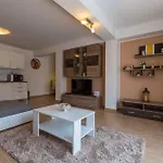 Villa In 39285